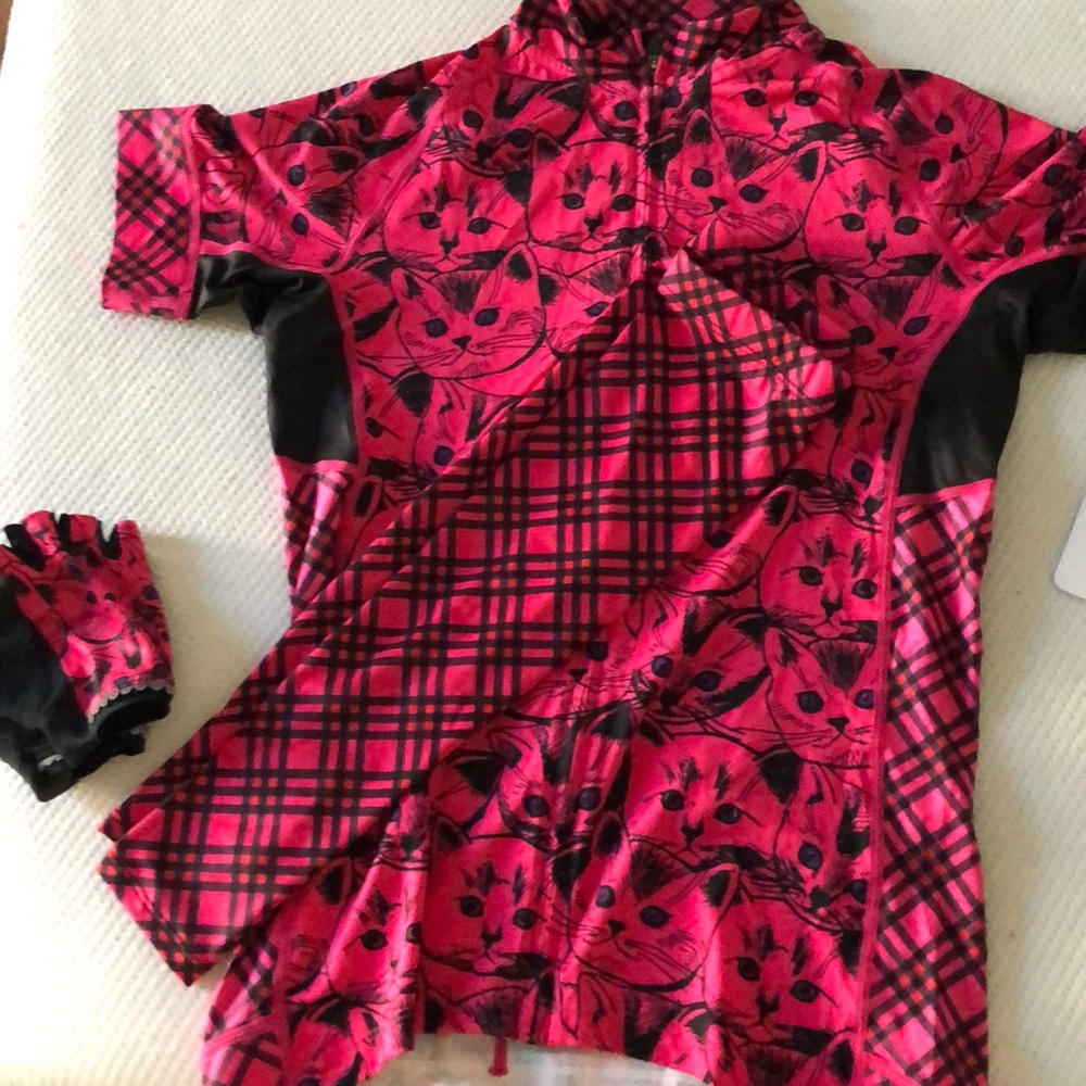 Shebeest cycling jersey, gloves and arm warmers